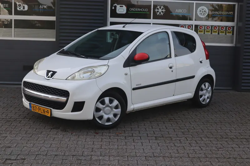 Peugeot 107 (2011)