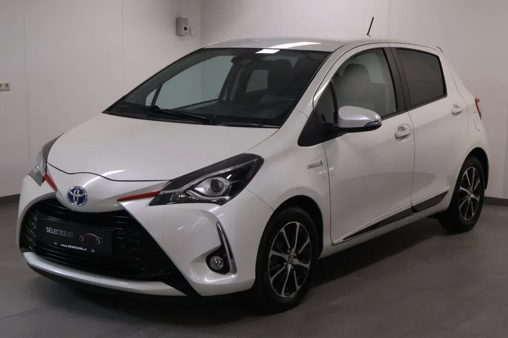 Toyota Yaris (2018) — foto 1