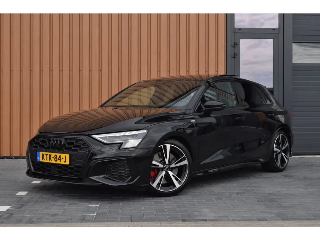 Audi A3 (2023) — foto 1