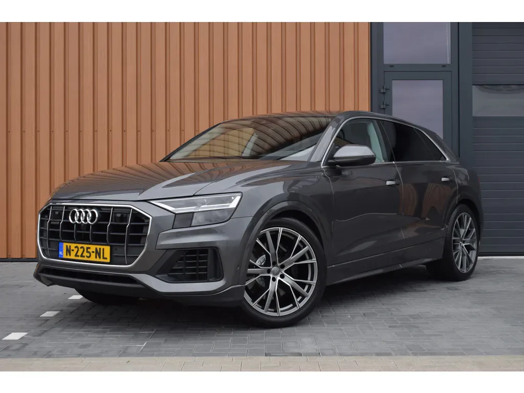 Audi Q8 (2021) — foto 1