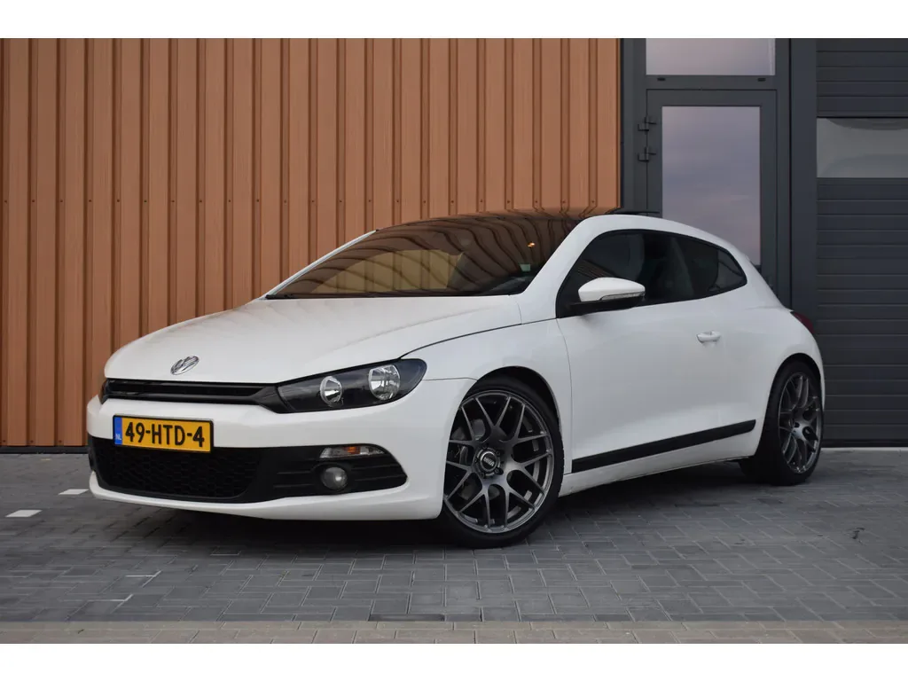 Volkswagen Scirocco (2009) — foto 1