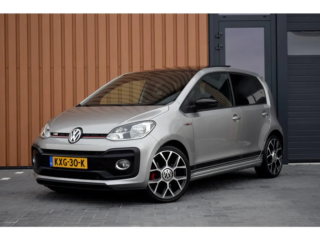 Volkswagen Up! (2018) — foto 1