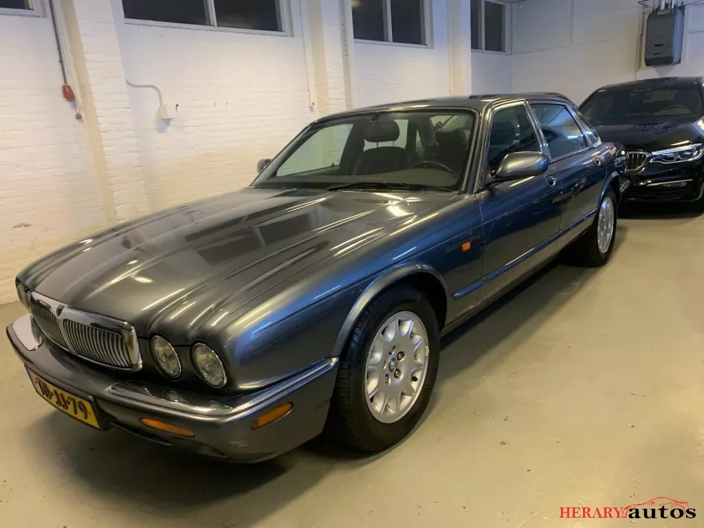 Jaguar XJ (1998) — foto 1