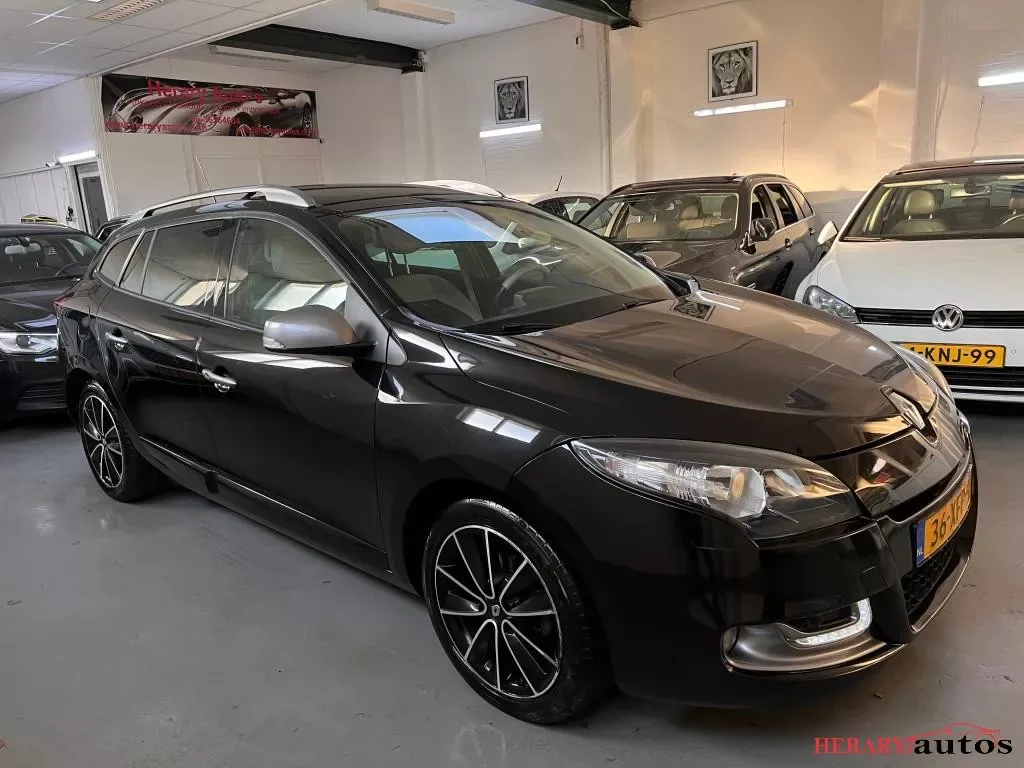 RENAULT MÉGANE 1.5 DCI 110ch GT-LINE - TOIT PANORAMIQUE - CAMÉRA DE RECUL - SEMI-CUIR - GPS - CLIMATISATION