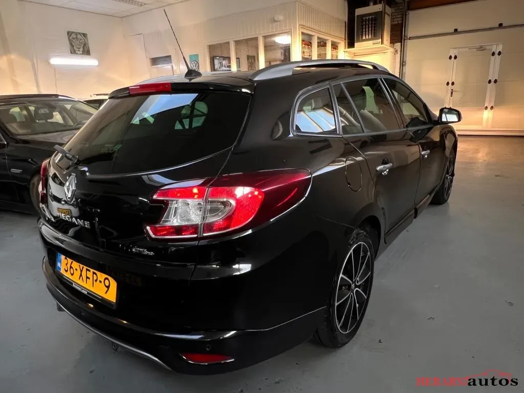RENAULT MÉGANE 1.5 DCI 110ch GT-LINE - TOIT PANORAMIQUE - CAMÉRA DE RECUL - SEMI-CUIR - GPS - CLIMATISATION