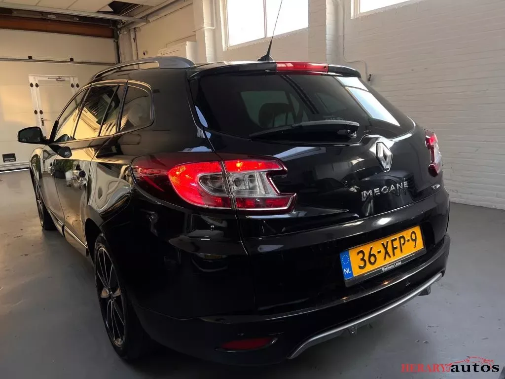 RENAULT MÉGANE 1.5 DCI 110ch GT-LINE - TOIT PANORAMIQUE - CAMÉRA DE RECUL - SEMI-CUIR - GPS - CLIMATISATION