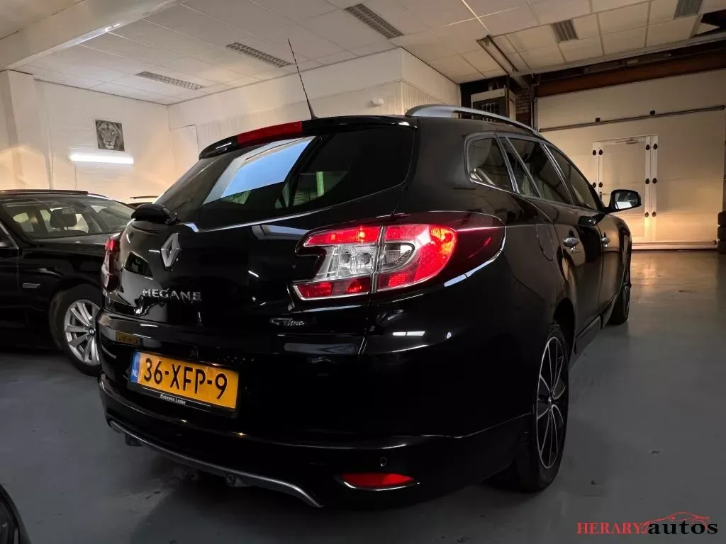 RENAULT MÉGANE 1.5 DCI 110ch GT-LINE - TOIT PANORAMIQUE - CAMÉRA DE RECUL - SEMI-CUIR - GPS - CLIMATISATION