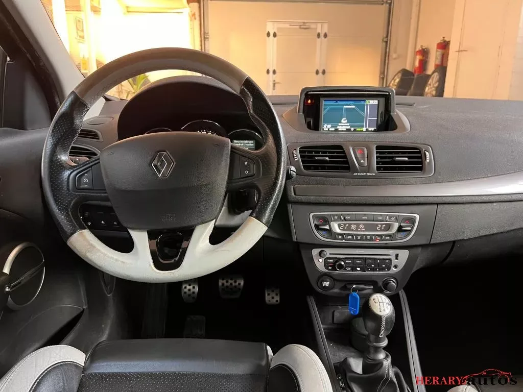 RENAULT MÉGANE 1.5 DCI 110ch GT-LINE - TOIT PANORAMIQUE - CAMÉRA DE RECUL - SEMI-CUIR - GPS - CLIMATISATION