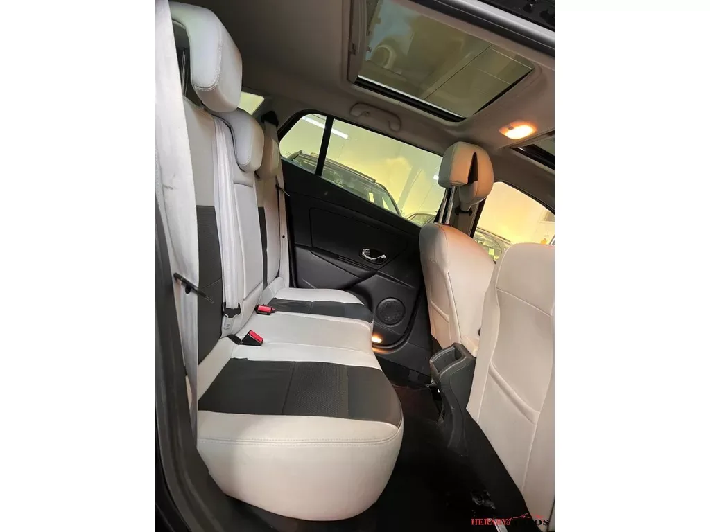 RENAULT MÉGANE 1.5 DCI 110ch GT-LINE - TOIT PANORAMIQUE - CAMÉRA DE RECUL - SEMI-CUIR - GPS - CLIMATISATION