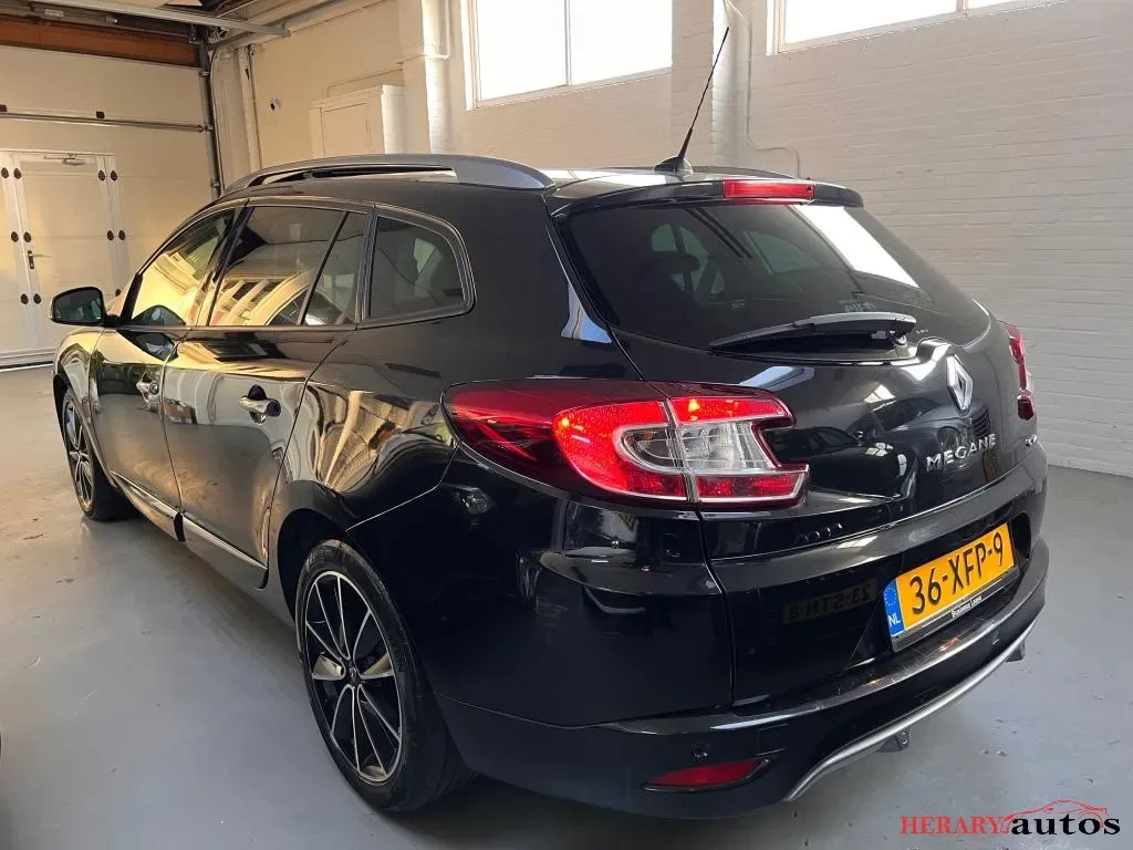 RENAULT MÉGANE 1.5 DCI 110ch GT-LINE - TOIT PANORAMIQUE - CAMÉRA DE RECUL - SEMI-CUIR - GPS - CLIMATISATION