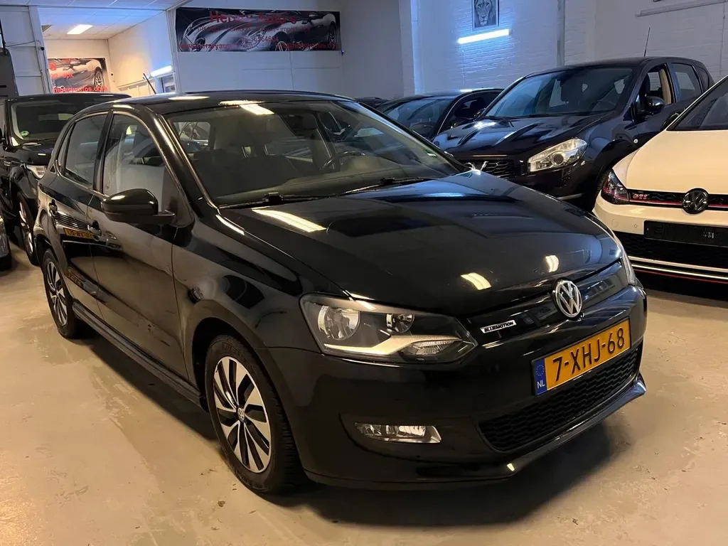 Volkswagen Polo (2014) — foto 1