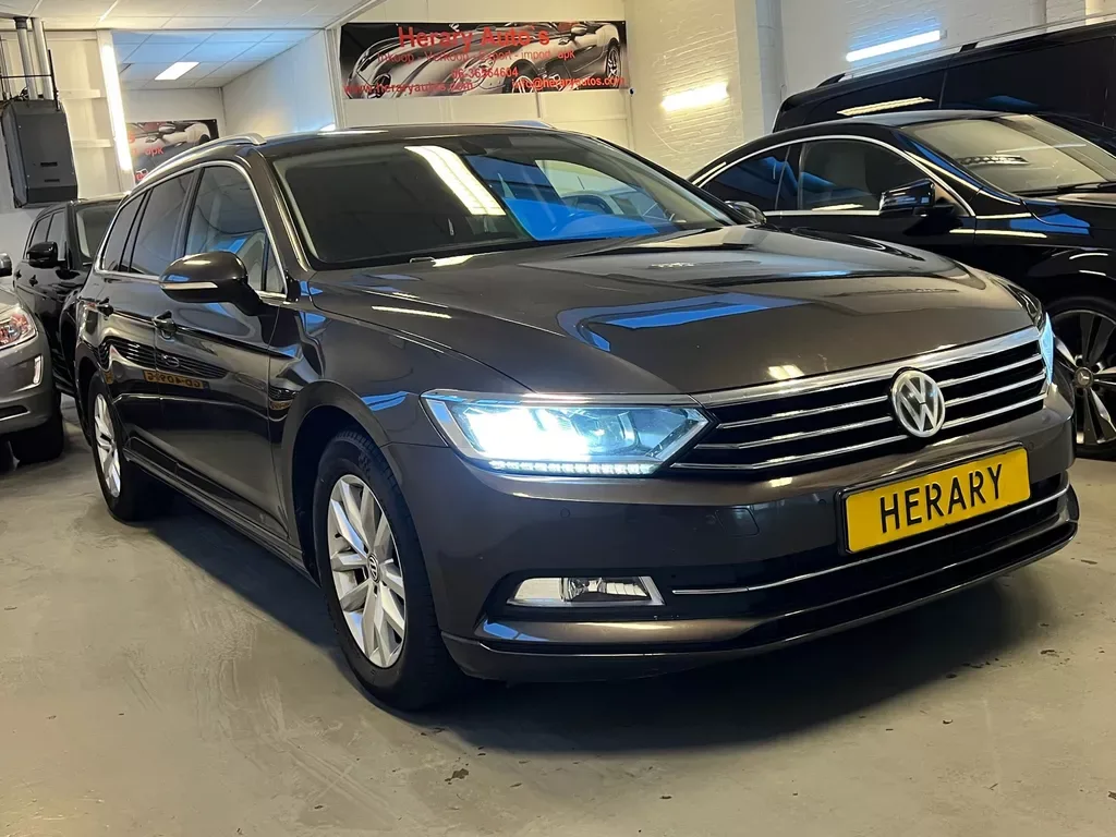 Volkswagen Passat (2015) — foto 1