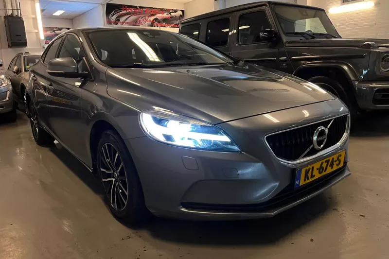 Volvo V40 (2016)
