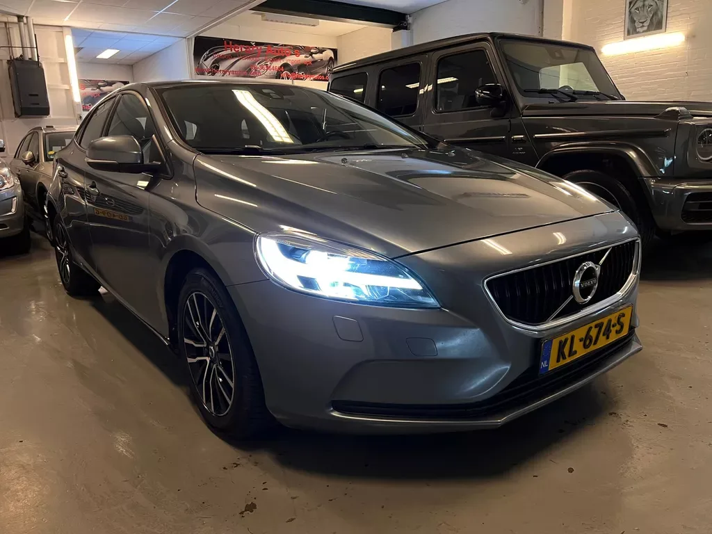 Volvo V40 (2016) — foto 1