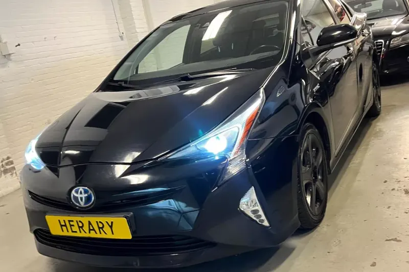 Toyota Prius (2016)