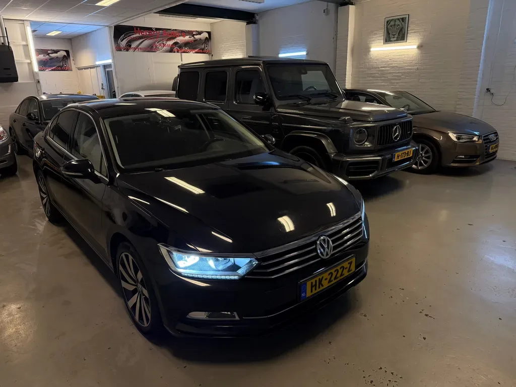 Volkswagen Passat (2015) — foto 1