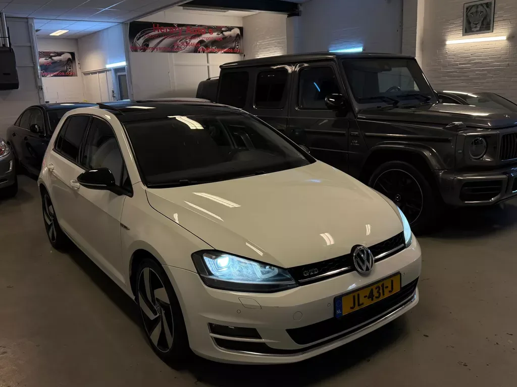 Volkswagen Golf (2014) — foto 1