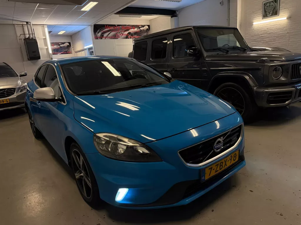 Volvo V40 (2014) — foto 1