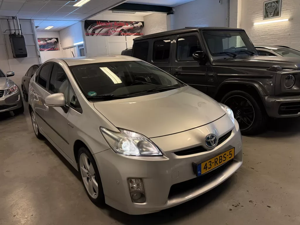 Toyota Prius (2011) — foto 1