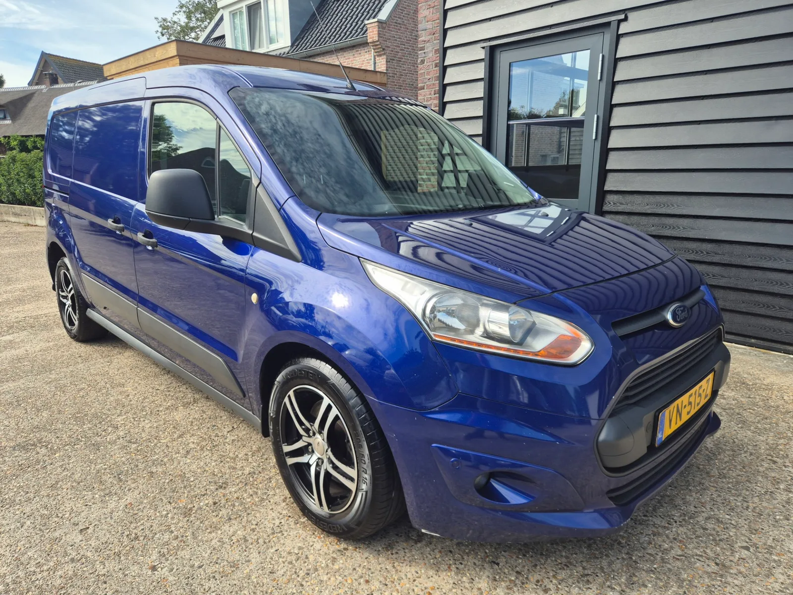 Ford Transit Connect (2015) — foto 1