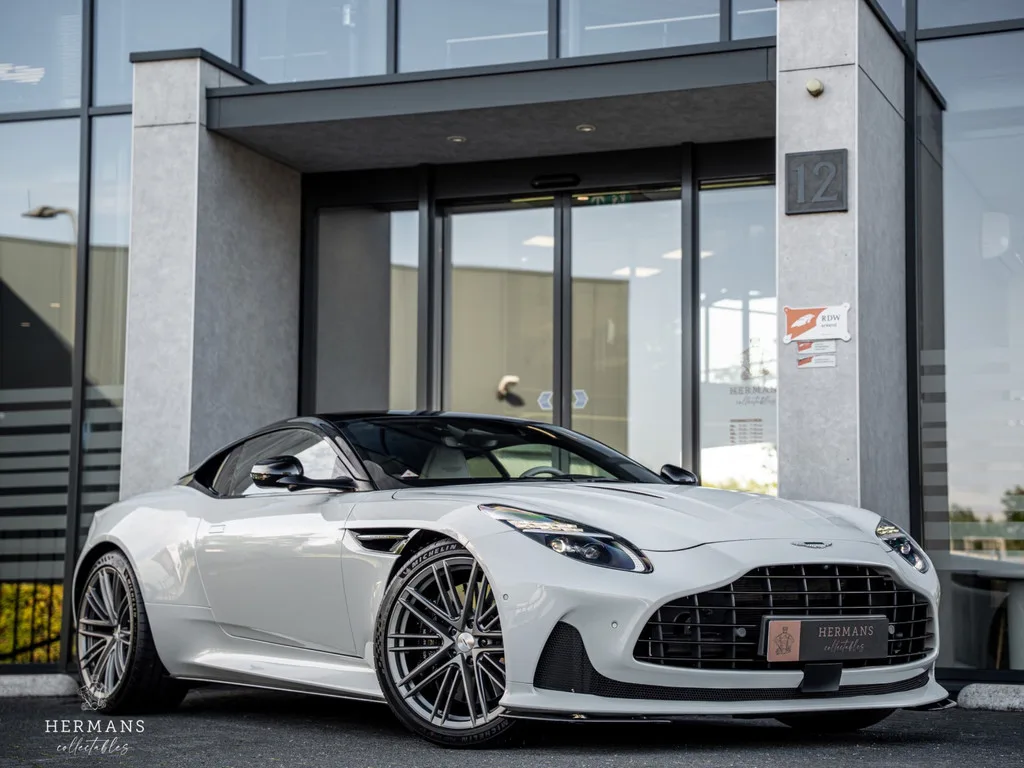 Aston Martin DB12 (2023) — foto 1