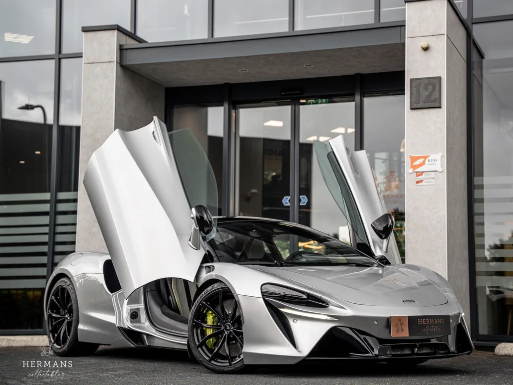 McLaren Artura (2023) — foto 1