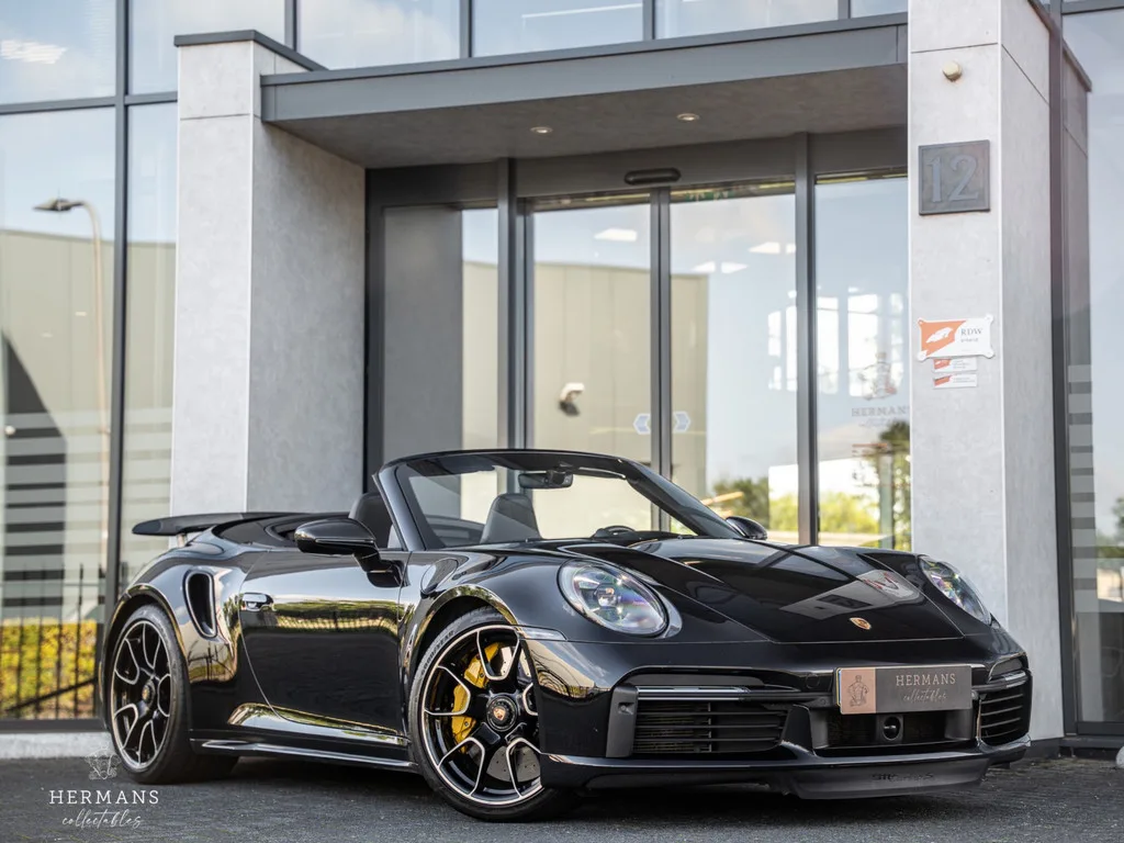 Porsche 911 (2021) — foto 1