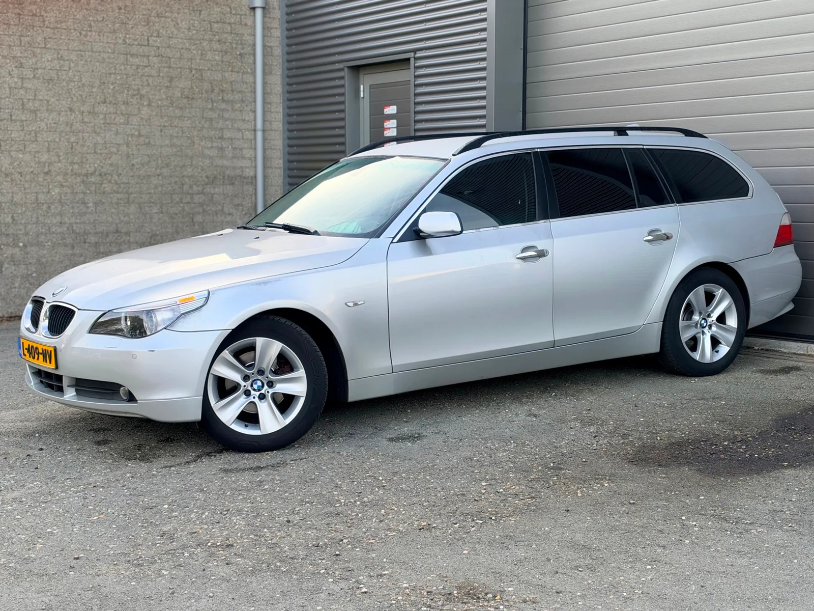 BMW 5-Serie (2004) — foto 1