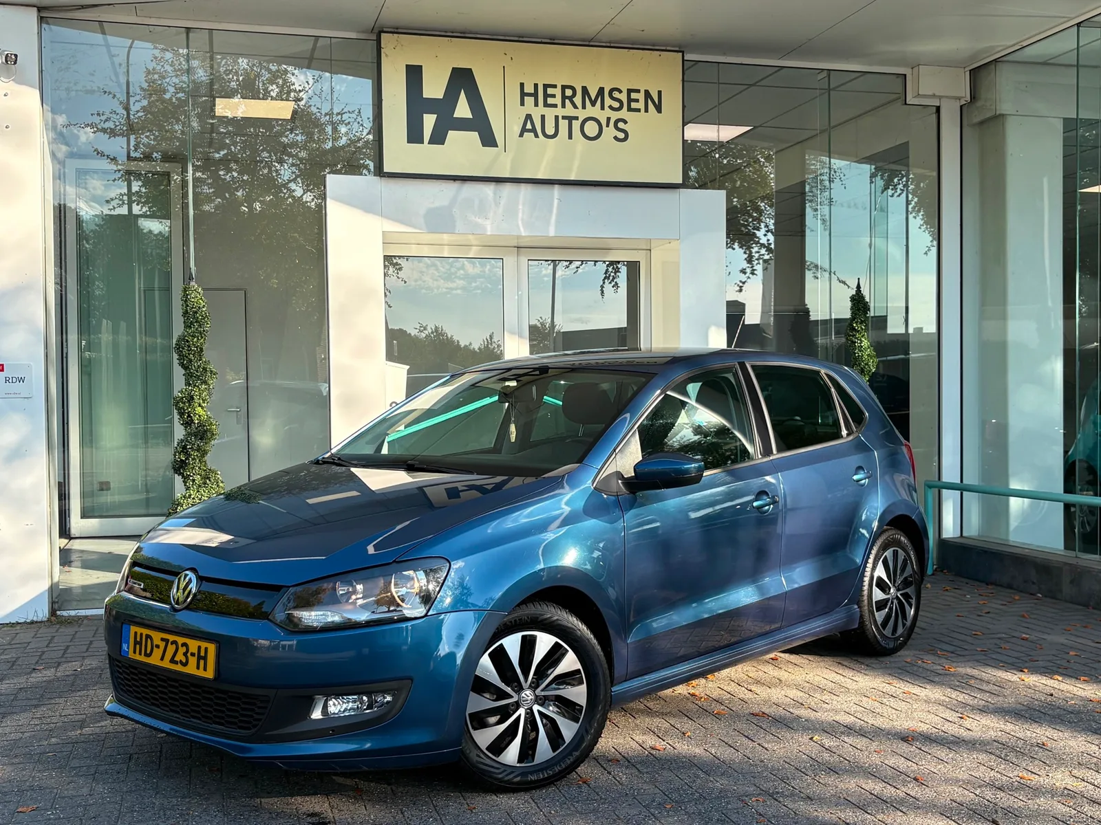 Volkswagen Polo (2015) — foto 1
