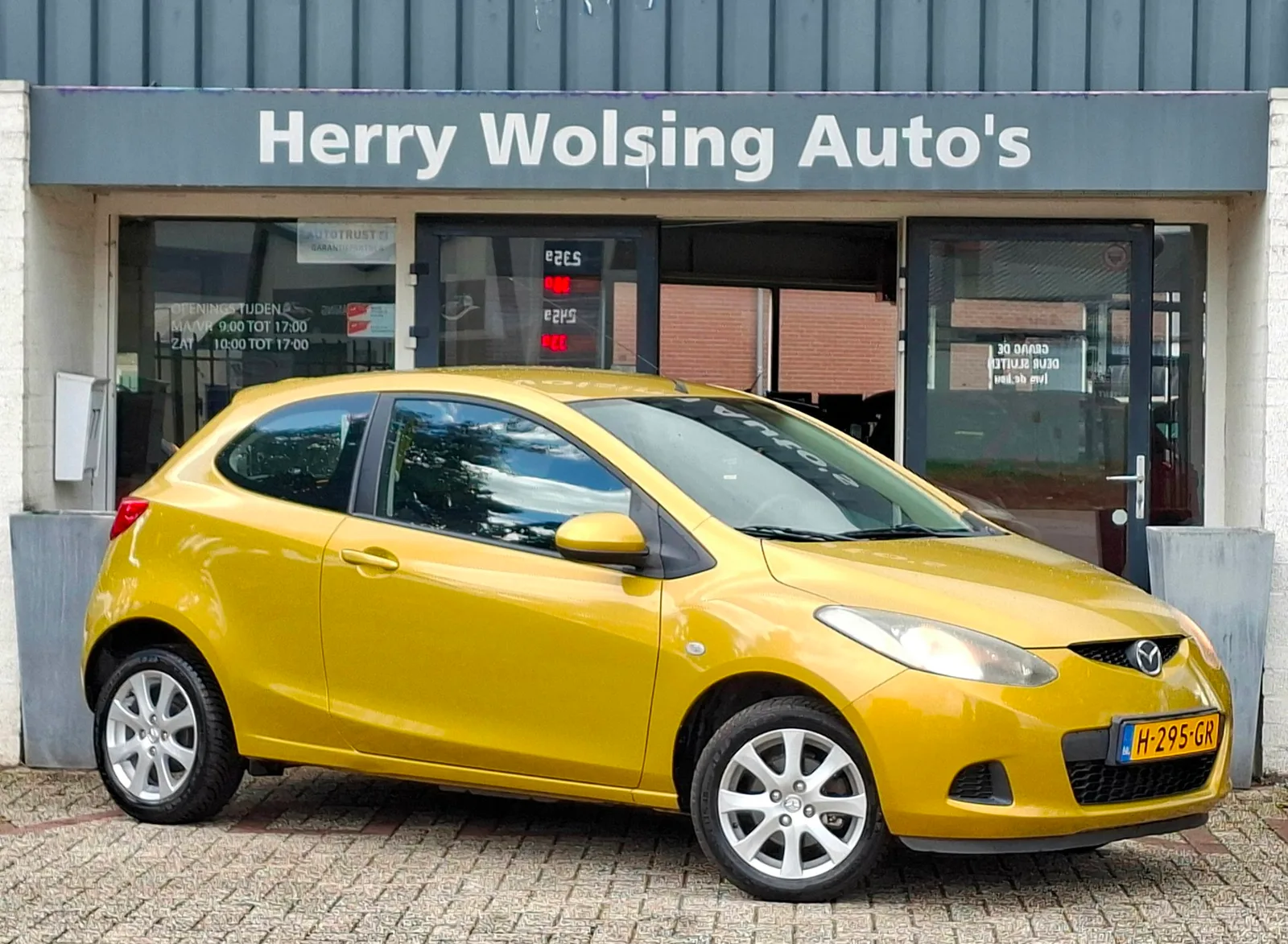 Mazda 2 (2009) — foto 1