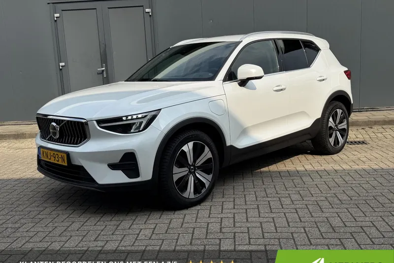 Volvo XC40 (2022)