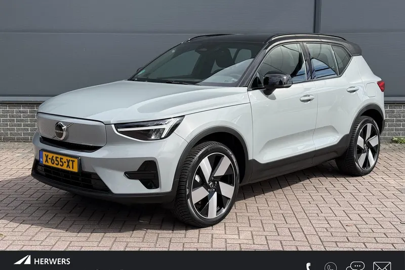 Volvo XC40 (2024)