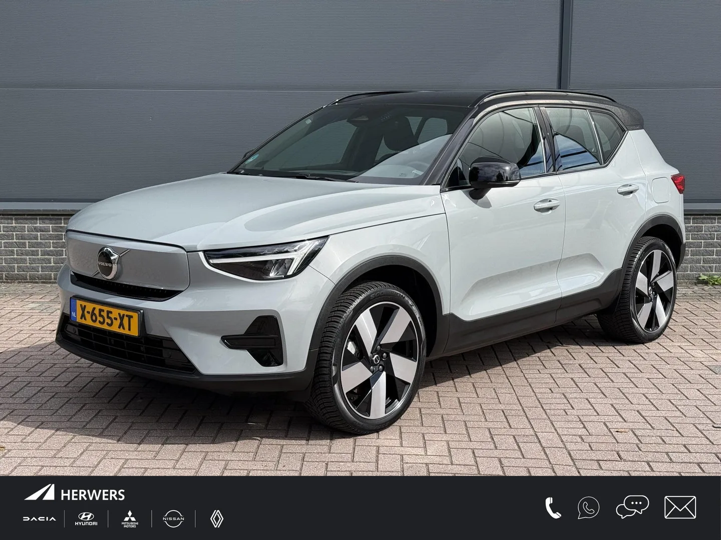 Volvo XC40 (2024) — foto 1