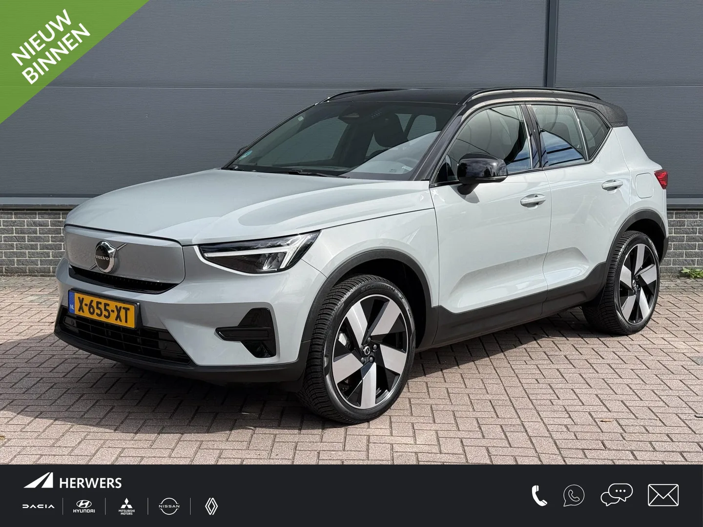 Volvo XC40 (2024) — foto 1