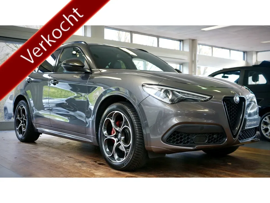 Alfa Romeo Stelvio (2020) — foto 1