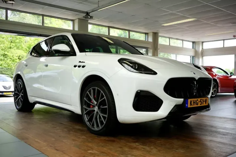 Maserati Grecale (2023)