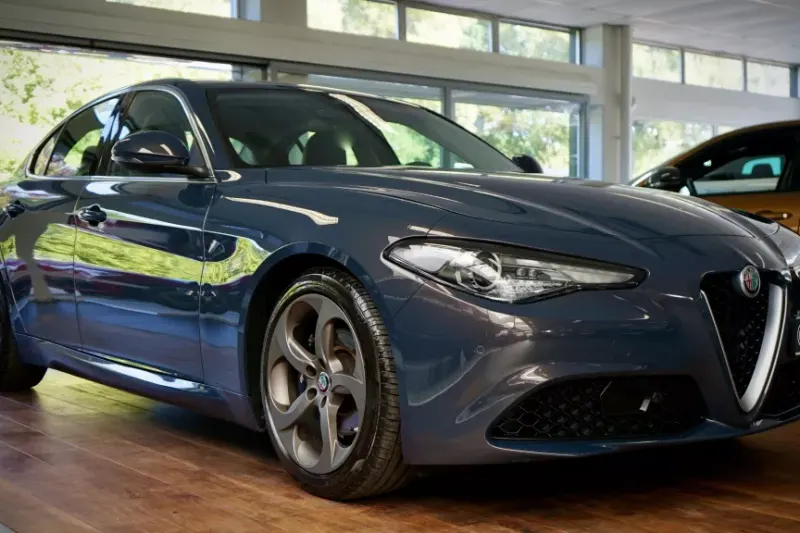 Alfa Romeo Giulia (2017)
