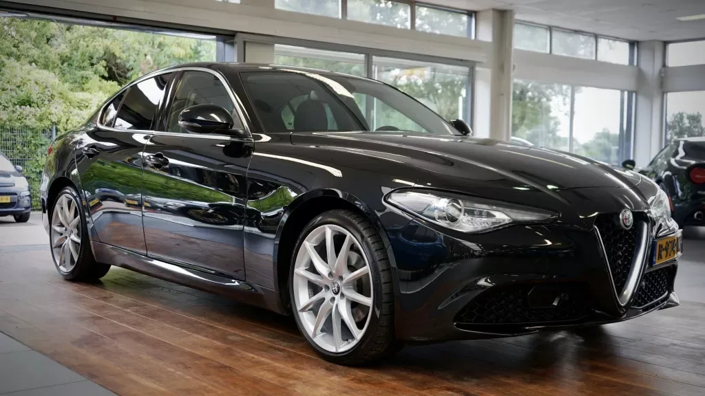 Alfa Romeo Giulia (2020) — foto 1