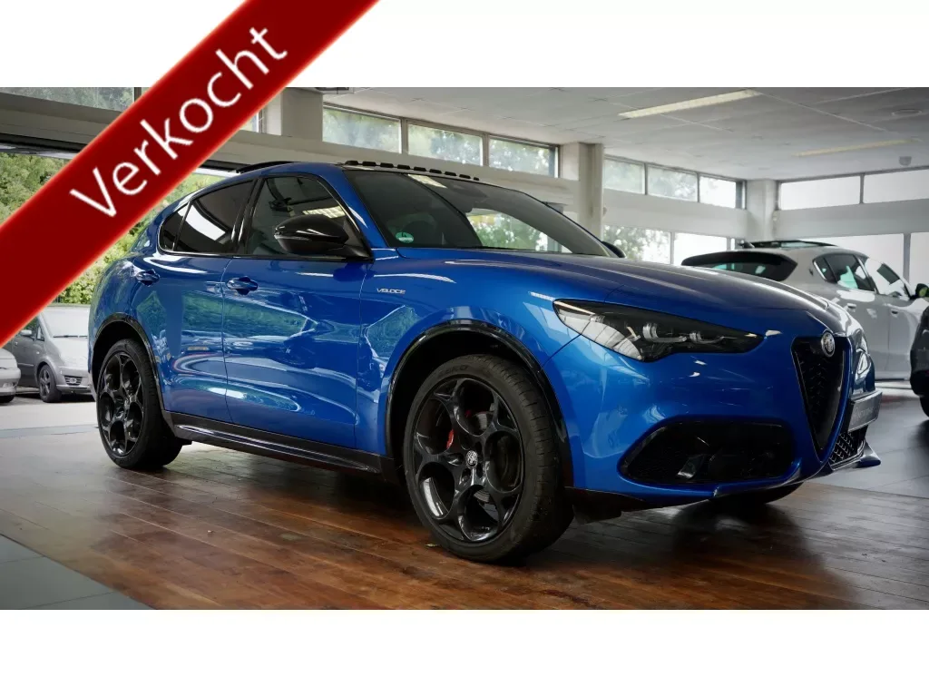 Alfa Romeo Stelvio (2023) — foto 1