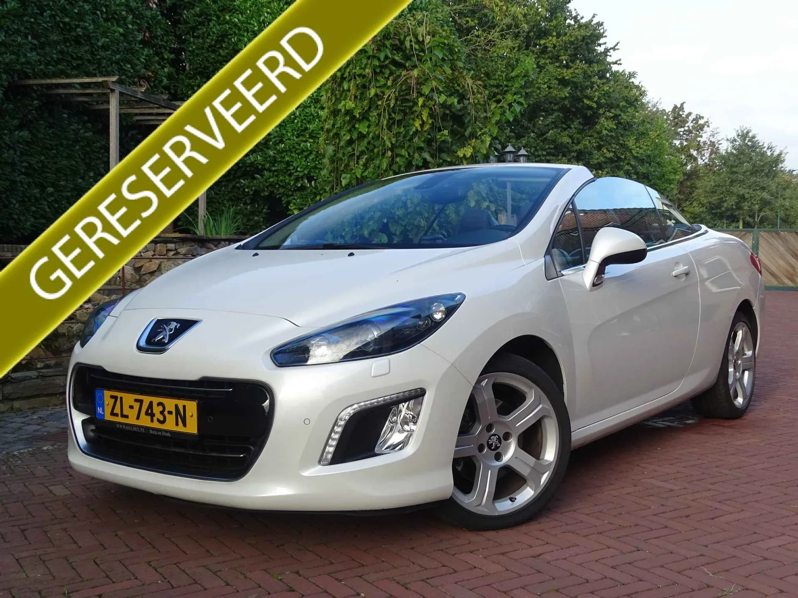 Peugeot 308 (2015) — foto 1