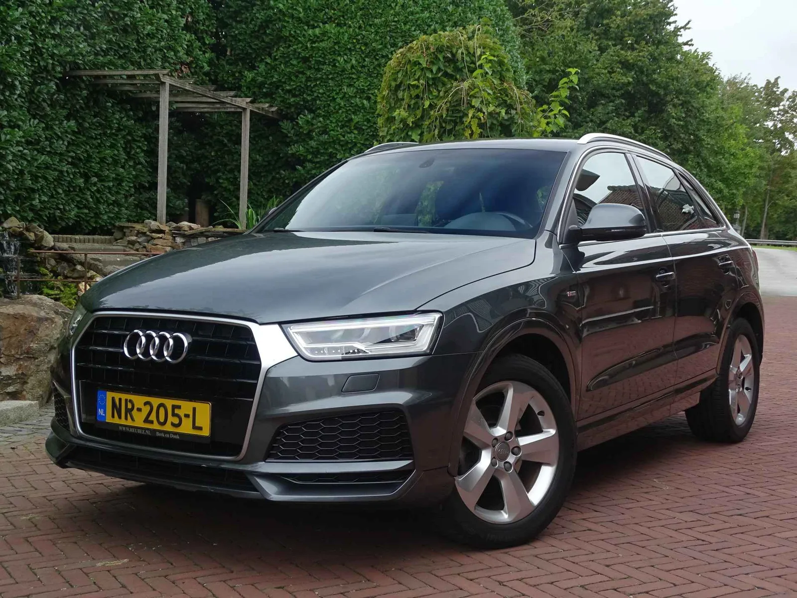 Audi Q3 (2017) — foto 1