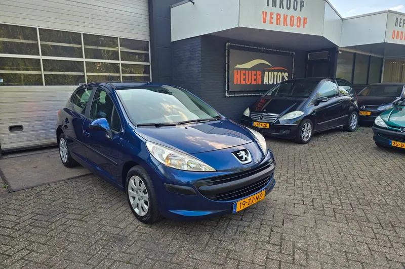 Peugeot 207 (2008)