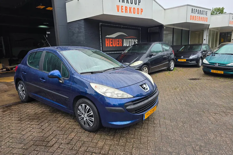 Peugeot 207 (2008)