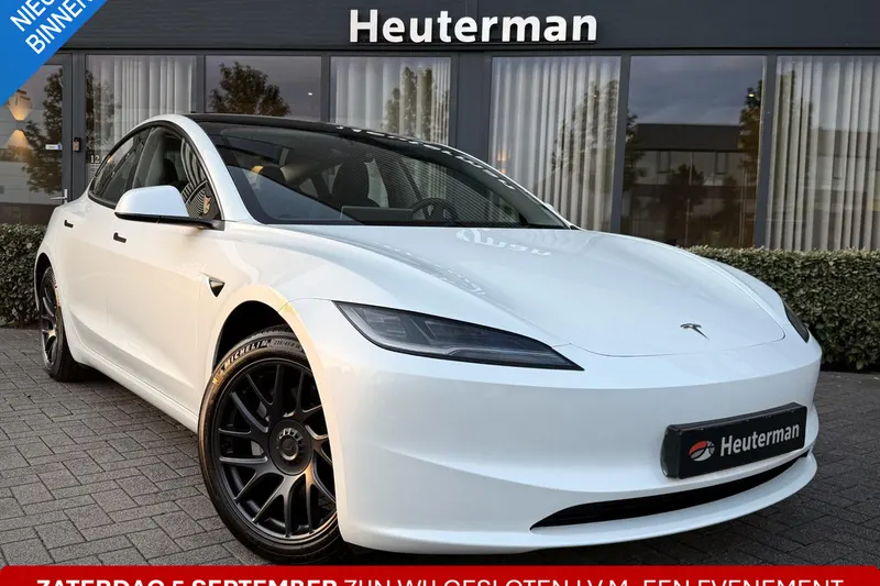 Tesla Model 3 (2025)