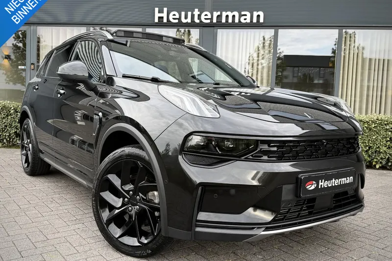 Lynk & Co 01 (2023)
