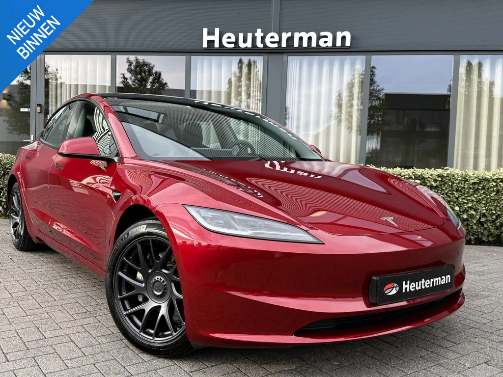Tesla Model 3 (2023) — foto 1