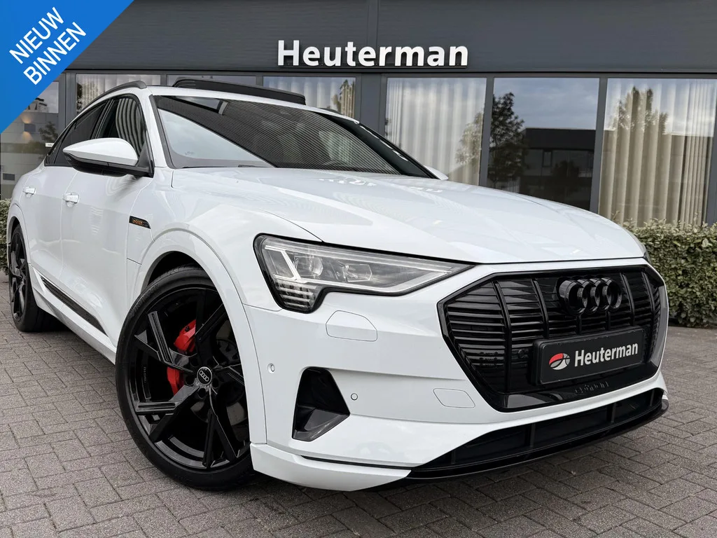 Audi e-tron Sportback (2022) — foto 1