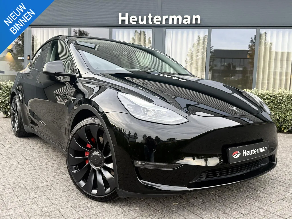 Tesla Model Y (2022) — foto 1