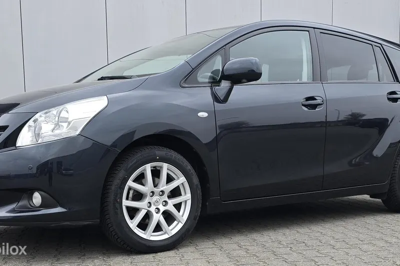 Toyota Verso (2012)