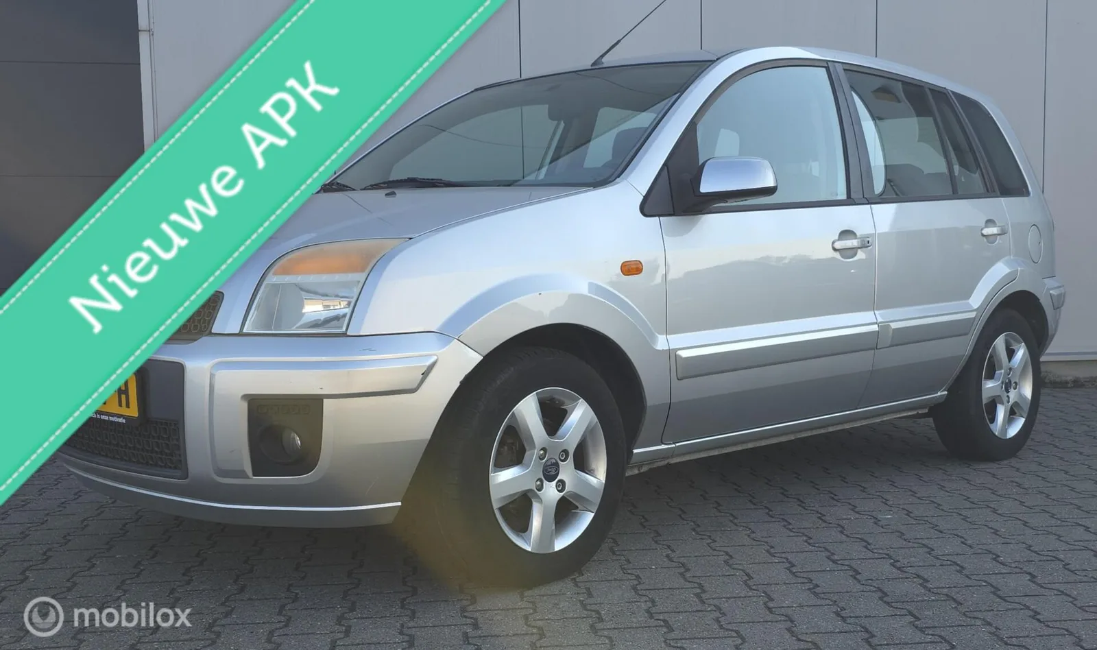 Ford Fusion (2009) — foto 1